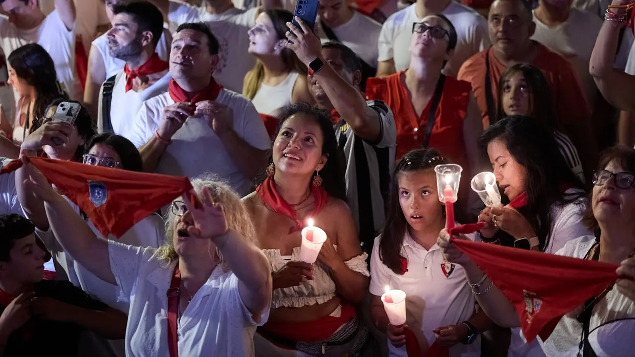 Pobre de m&iacute; en la Plaza del Ayuntamiento de Pamplona con el que finalizan los nueve d&iacute;as de las Fiestas de San Ferm&iacute;n 2026. I&Ntilde;IGO ALZUGARAY