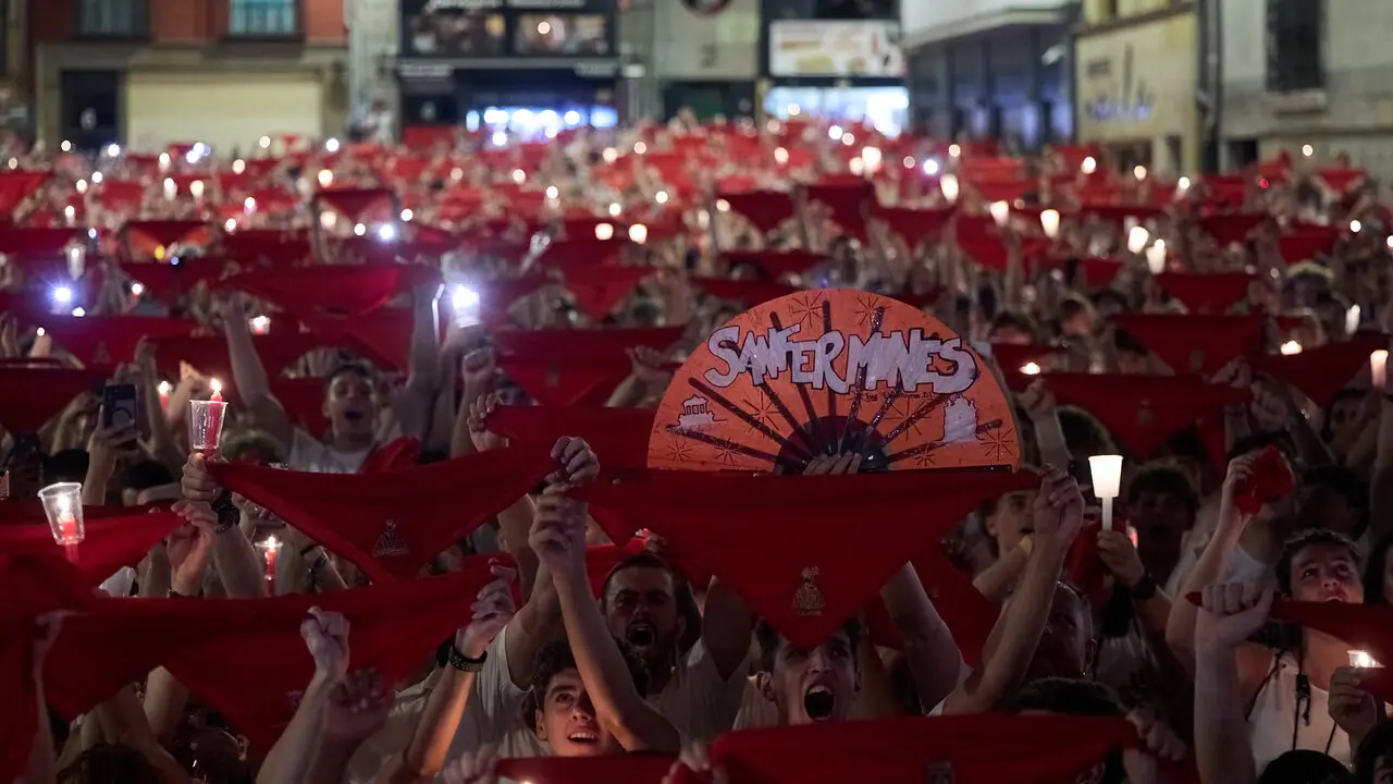 Pobre de m&iacute; en la Plaza del Ayuntamiento de Pamplona con el que finalizan los nueve d&iacute;as de las Fiestas de San Ferm&iacute;n 2026. I&Ntilde;IGO ALZUGARAY