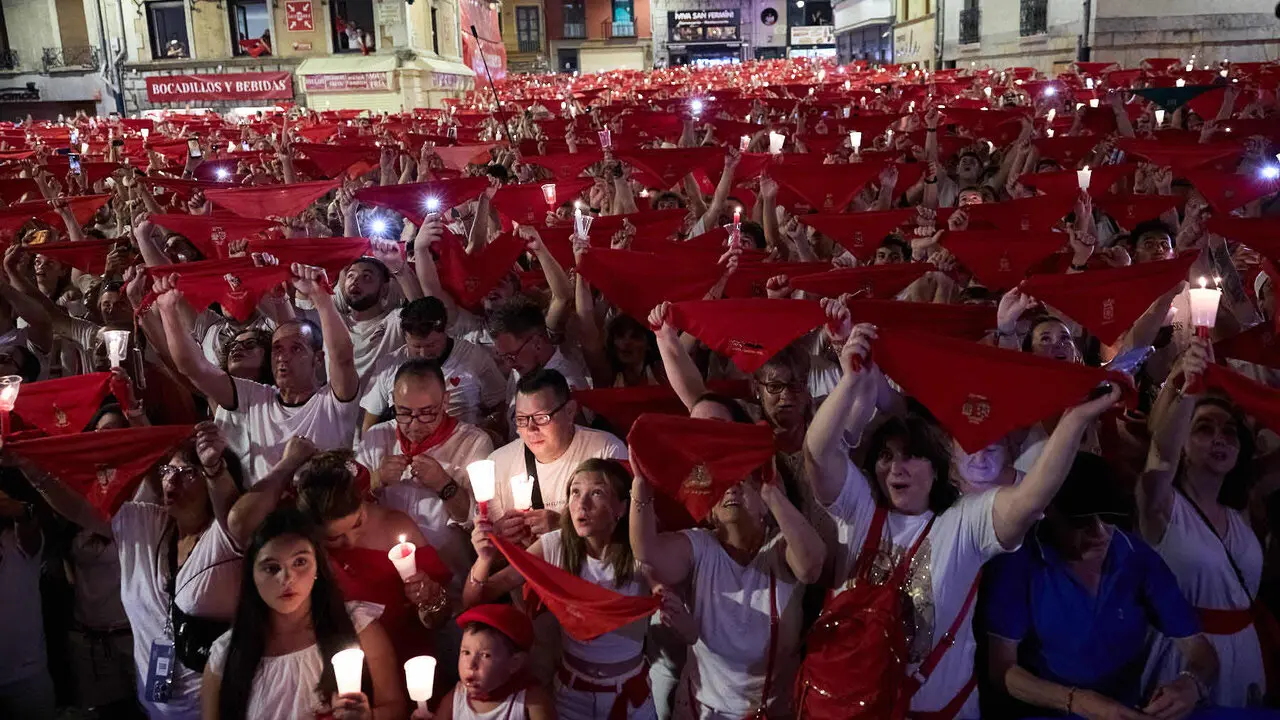 Pobre de m&iacute; en la Plaza del Ayuntamiento de Pamplona con el que finalizan los nueve d&iacute;as de las Fiestas de San Ferm&iacute;n 2026. I&Ntilde;IGO ALZUGARAY