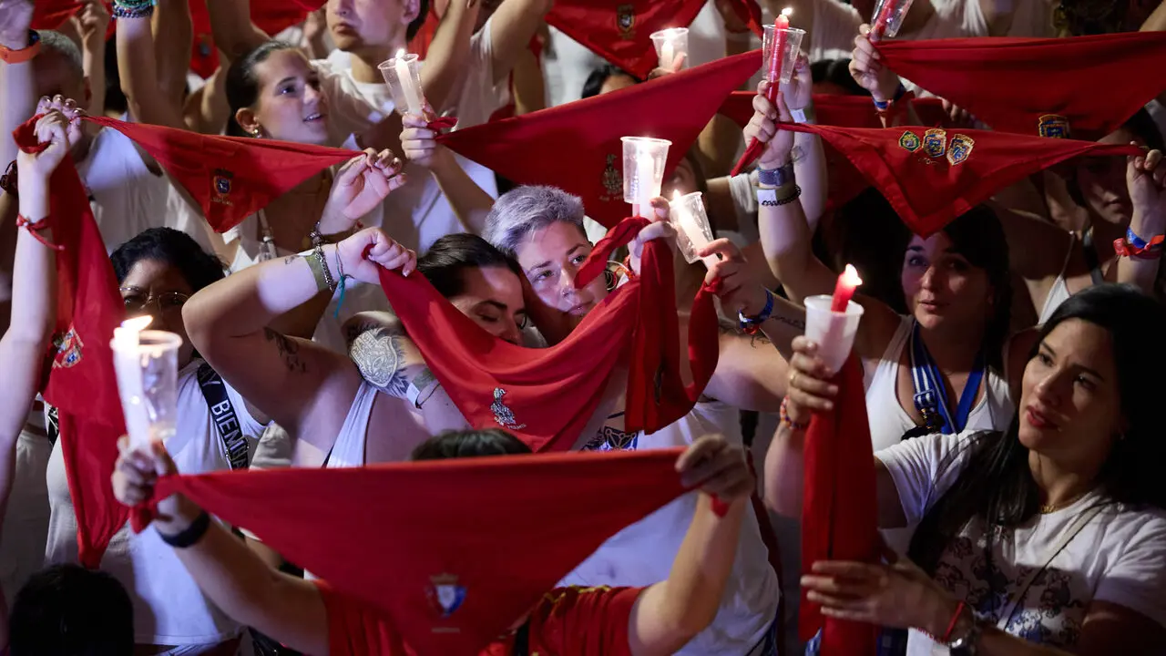 Pobre de m&iacute; en la Plaza del Ayuntamiento de Pamplona con el que finalizan los nueve d&iacute;as de las Fiestas de San Ferm&iacute;n 2026. I&Ntilde;IGO ALZUGARAY