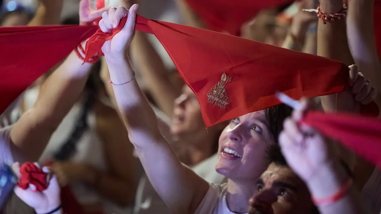 Pobre de m&iacute; en la Plaza del Ayuntamiento de Pamplona con el que finalizan los nueve d&iacute;as de las Fiestas de San Ferm&iacute;n 2026. I&Ntilde;IGO ALZUGARAY