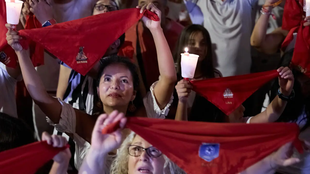 Pobre de m&iacute; en la Plaza del Ayuntamiento de Pamplona con el que finalizan los nueve d&iacute;as de las Fiestas de San Ferm&iacute;n 2026. I&Ntilde;IGO ALZUGARAY