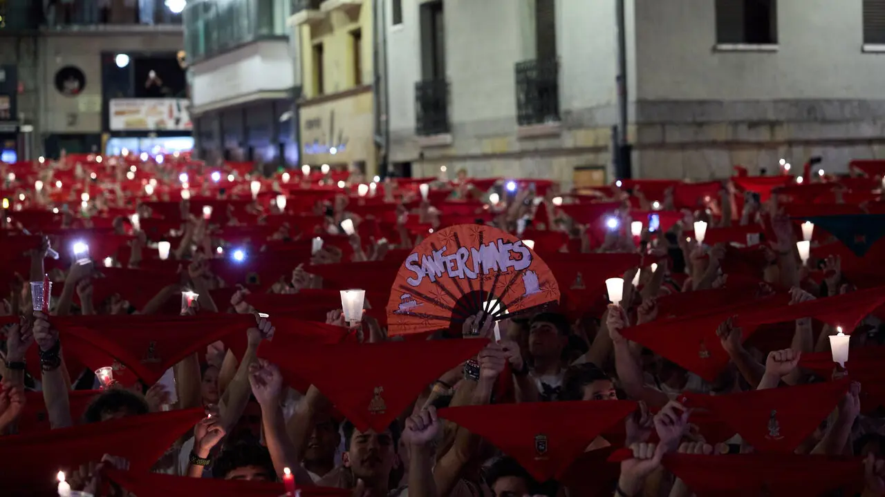 Pobre de m&iacute; en la Plaza del Ayuntamiento de Pamplona con el que finalizan los nueve d&iacute;as de las Fiestas de San Ferm&iacute;n 2026. I&Ntilde;IGO ALZUGARAY