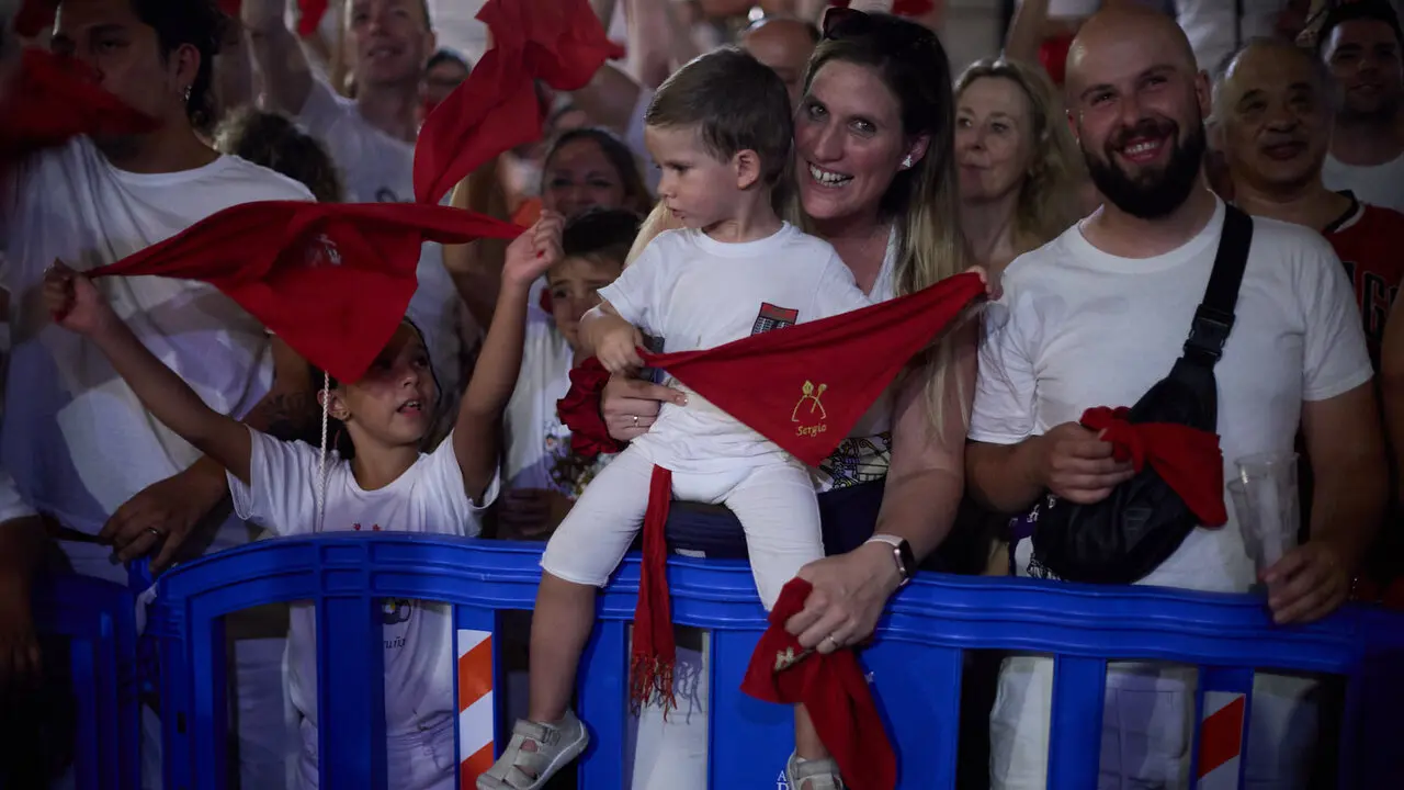 Pobre de m&iacute; en la Plaza del Ayuntamiento de Pamplona con el que finalizan los nueve d&iacute;as de las Fiestas de San Ferm&iacute;n 2026. I&Ntilde;IGO ALZUGARAY