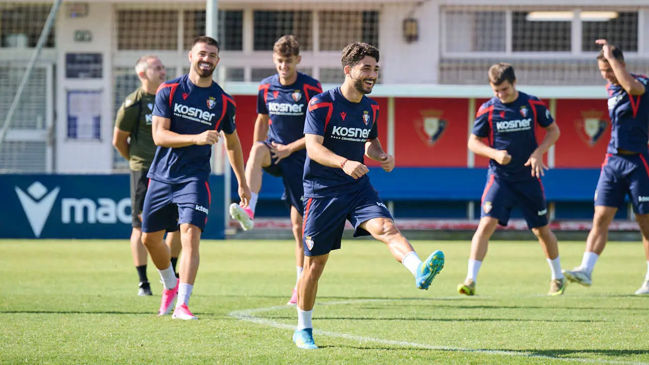Osasuna se ejercita en las instalaciones de Tajonar durante la pretemporada 2026. PABLO LASAOSA