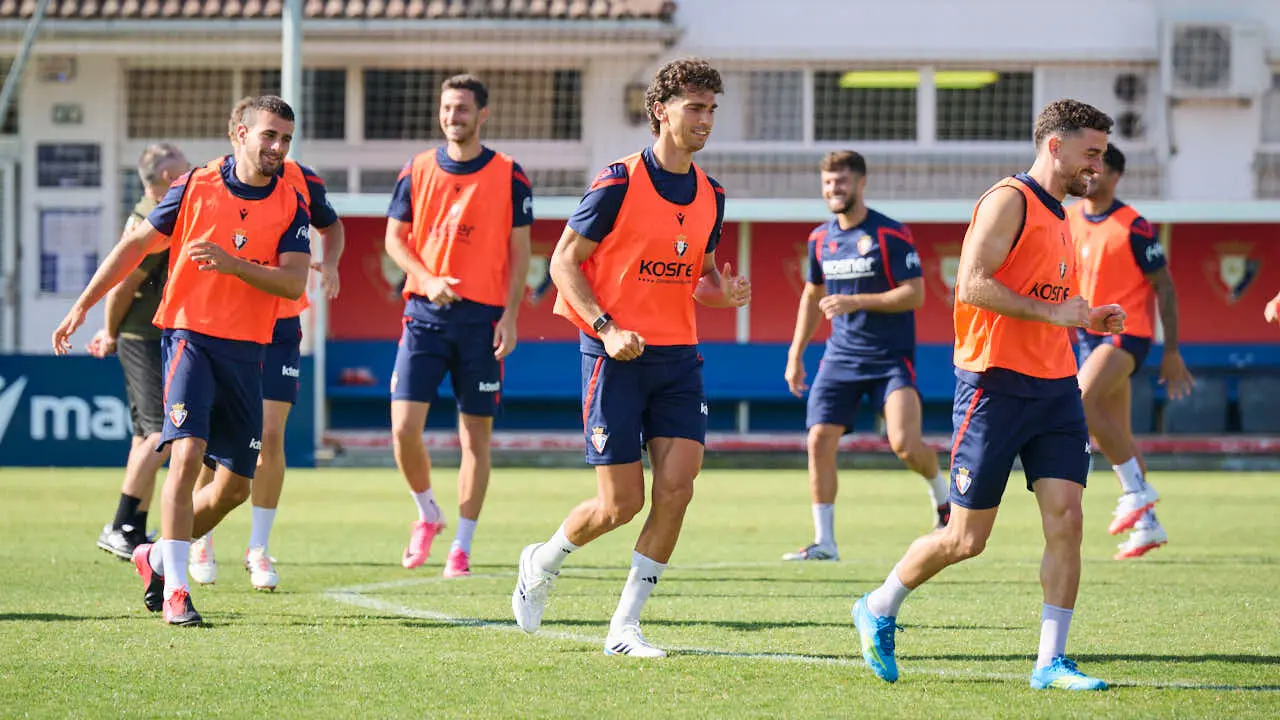 Osasuna se ejercita en las instalaciones de Tajonar durante la pretemporada 2026. PABLO LASAOSA