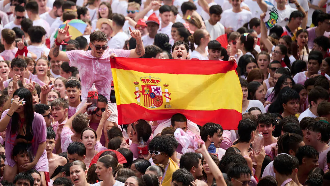 Cohete anunciador de las fiestas de Tudela 2026 en honor a Santa Ana. PABLO LASAOSA