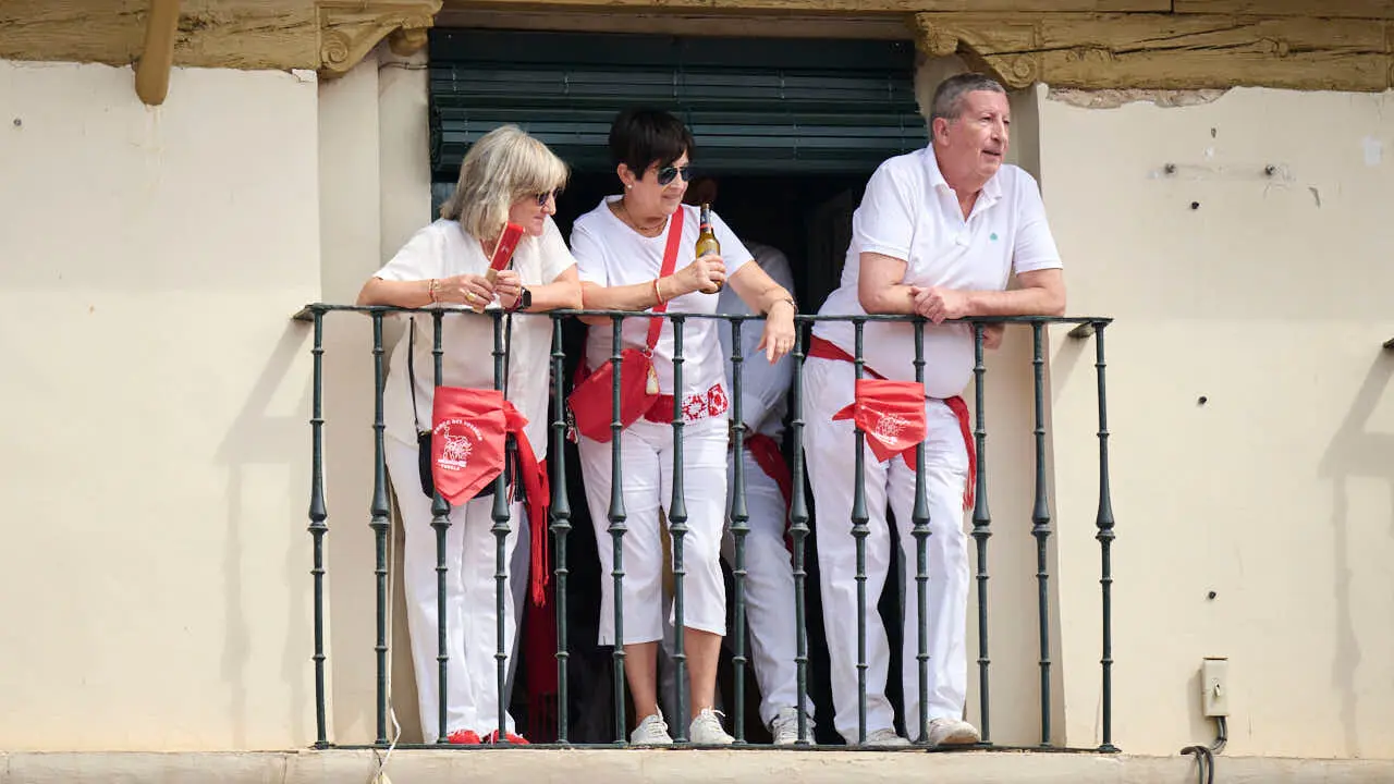 Cohete anunciador de las fiestas de Tudela 2026 en honor a Santa Ana. PABLO LASAOSA