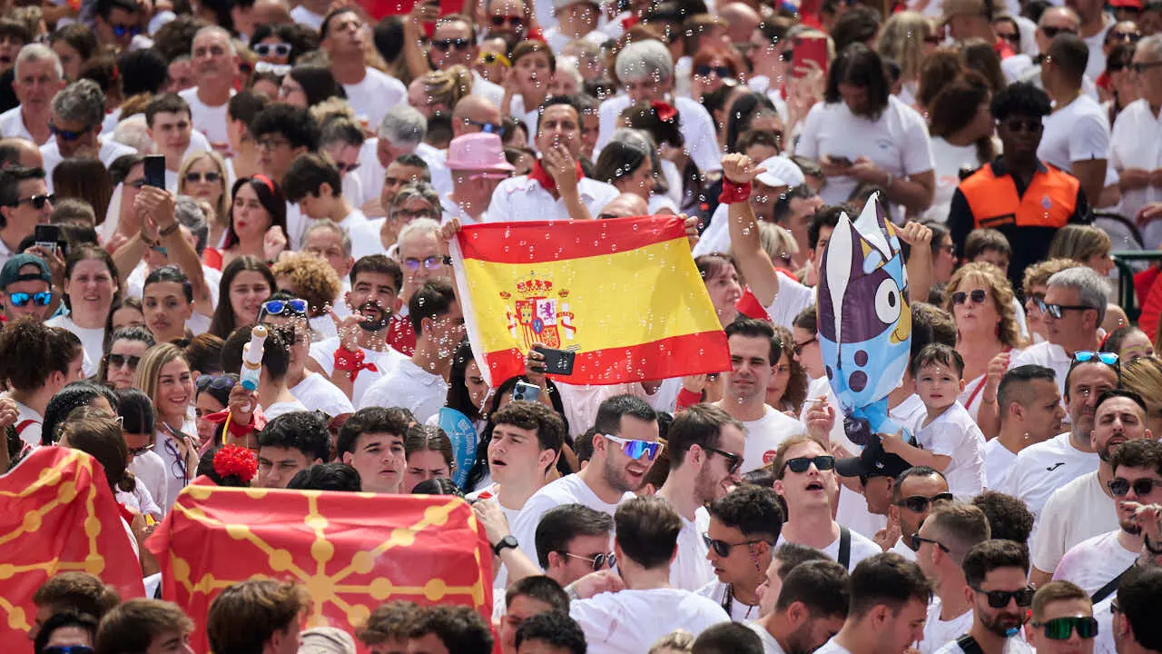 Cohete anunciador de las fiestas de Tudela 2026 en honor a Santa Ana. PABLO LASAOSA
