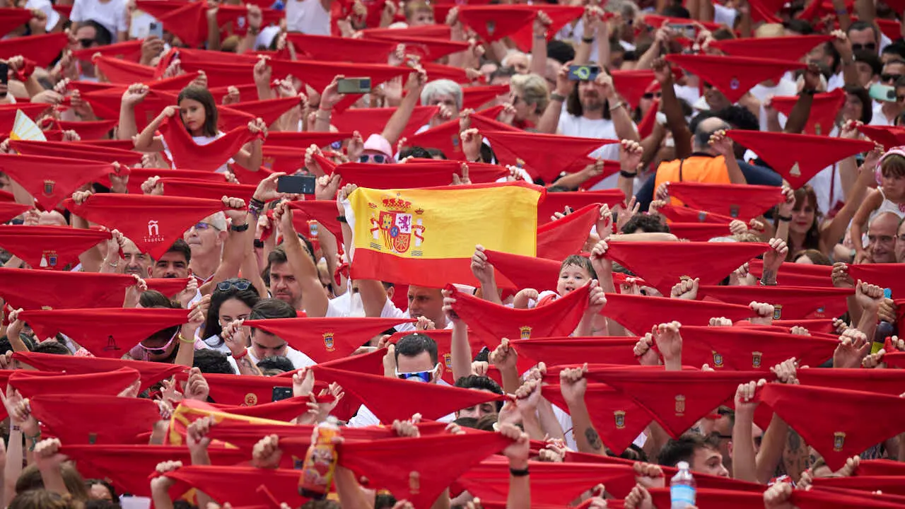 Cohete anunciador de las fiestas de Tudela 2026 en honor a Santa Ana. PABLO LASAOSA