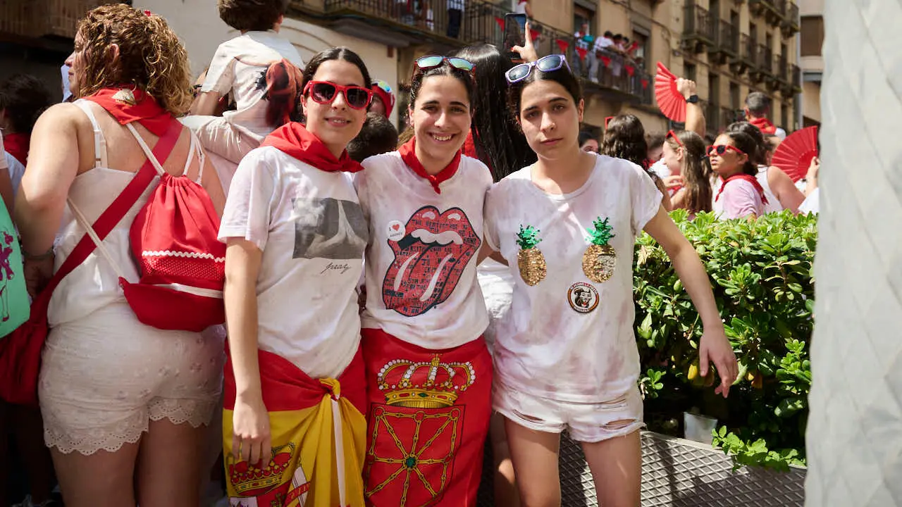 Cohete anunciador de las fiestas de Tudela 2026 en honor a Santa Ana. PABLO LASAOSA