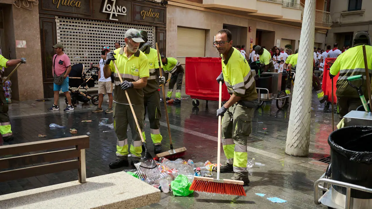 Cohete anunciador de las fiestas de Tudela 2026 en honor a Santa Ana. PABLO LASAOSA