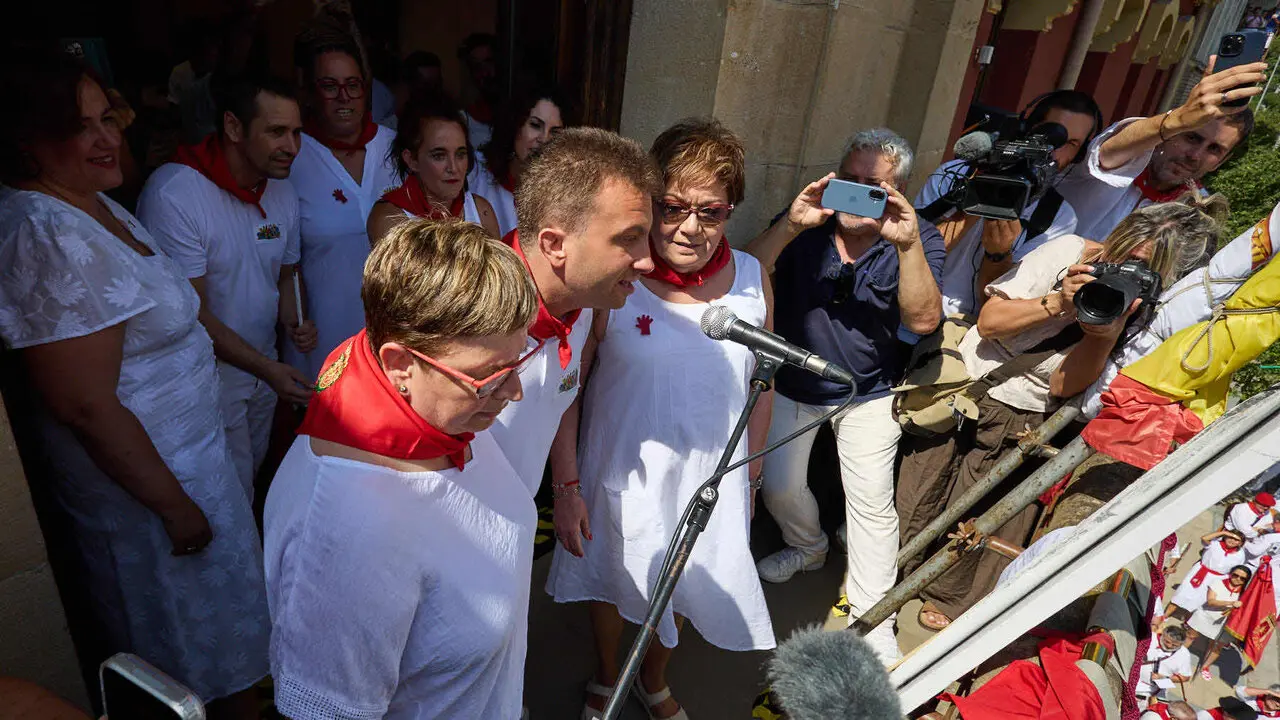 Chupinazo e inicio de las Fiestas de Estella 2026. I&Ntilde;IGO ALZUGARAY