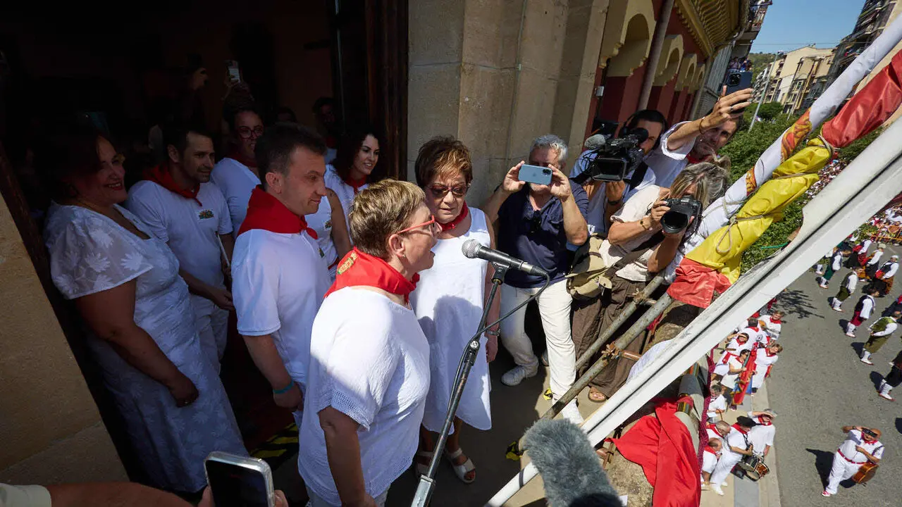 Chupinazo e inicio de las Fiestas de Estella 2026. I&Ntilde;IGO ALZUGARAY