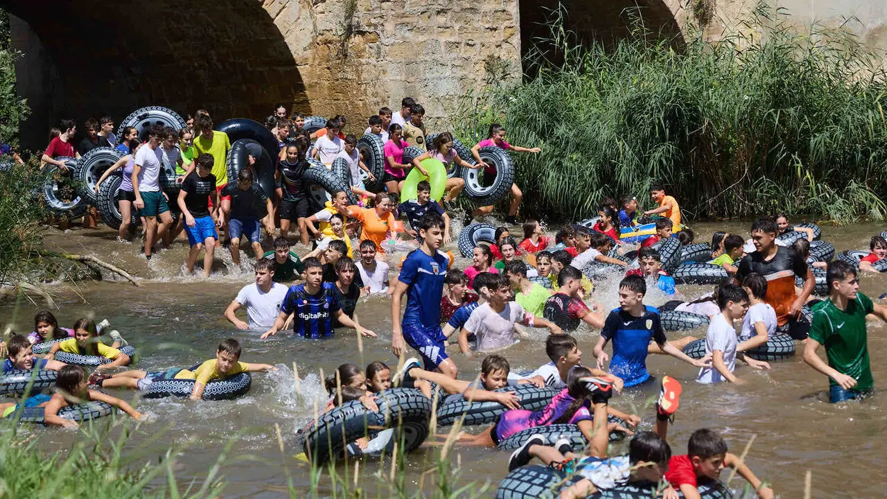 Chupinazo e inicio de las Fiestas de Estella 2026. I&Ntilde;IGO ALZUGARAY