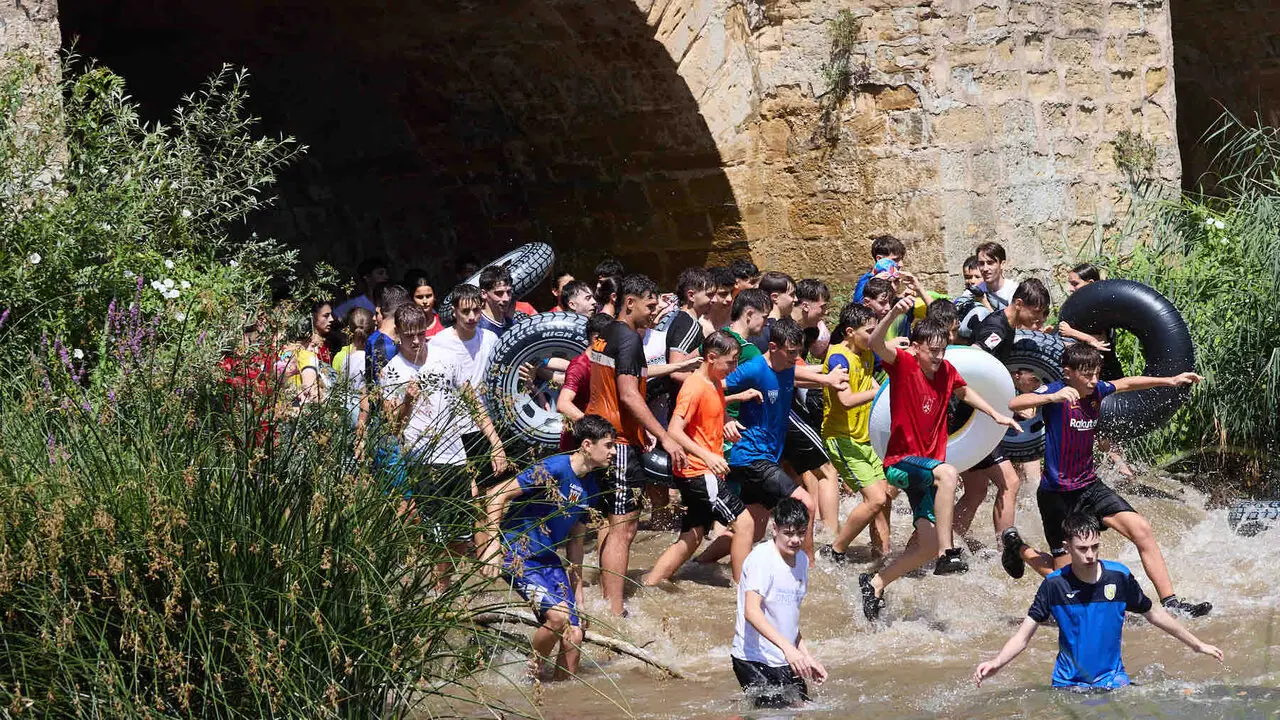 Chupinazo e inicio de las Fiestas de Estella 2026. I&Ntilde;IGO ALZUGARAY