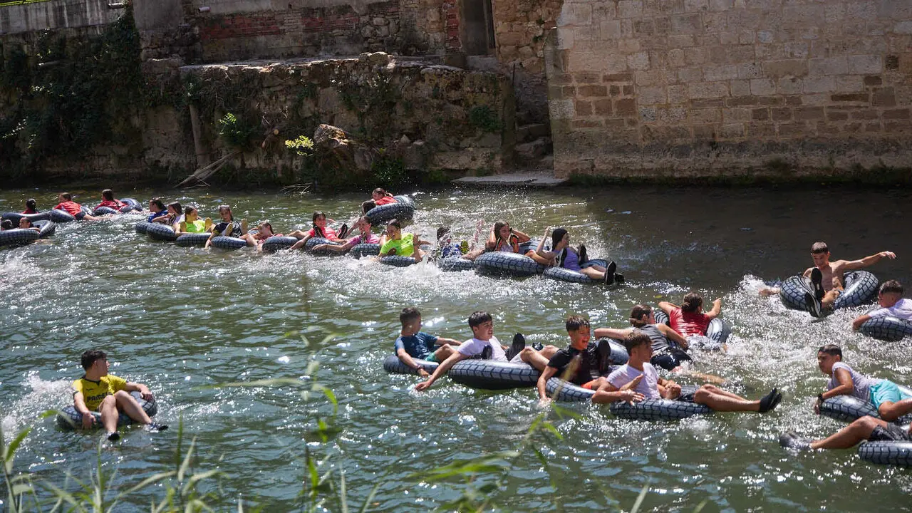 Chupinazo e inicio de las Fiestas de Estella 2026. I&Ntilde;IGO ALZUGARAY