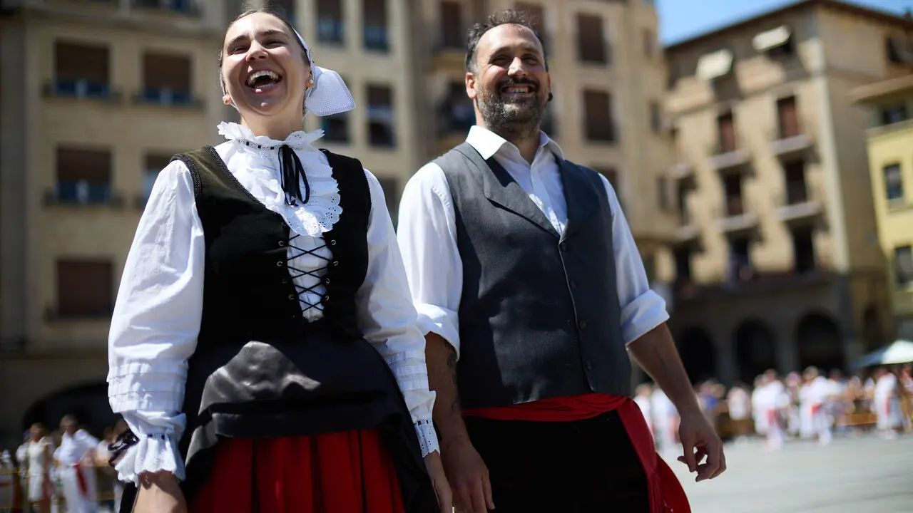 Chupinazo e inicio de las Fiestas de Estella 2026. I&Ntilde;IGO ALZUGARAY