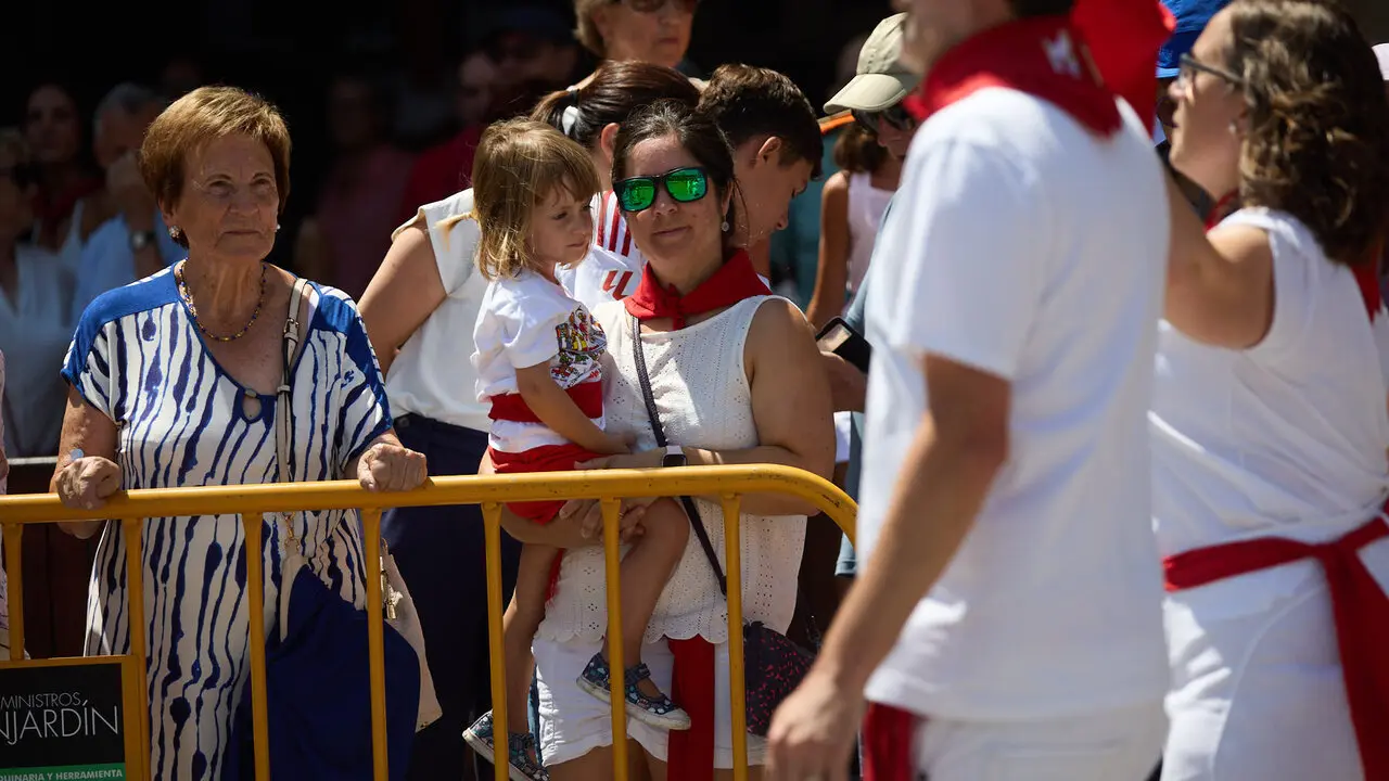 Chupinazo e inicio de las Fiestas de Estella 2026. I&Ntilde;IGO ALZUGARAY