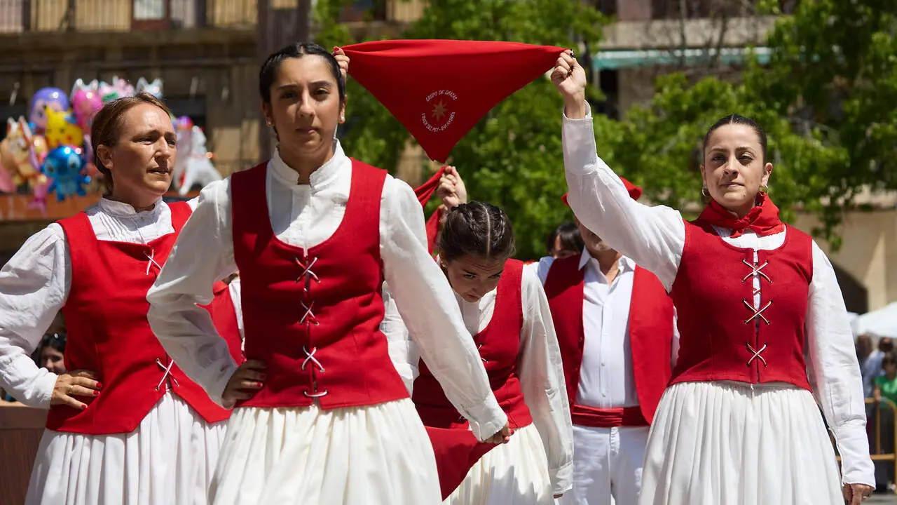 Chupinazo e inicio de las Fiestas de Estella 2026. I&Ntilde;IGO ALZUGARAY