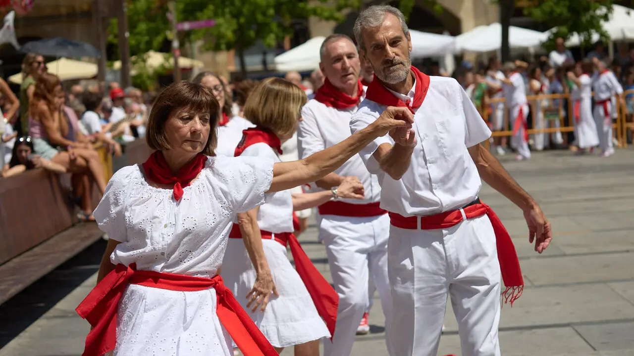 Chupinazo e inicio de las Fiestas de Estella 2026. I&Ntilde;IGO ALZUGARAY