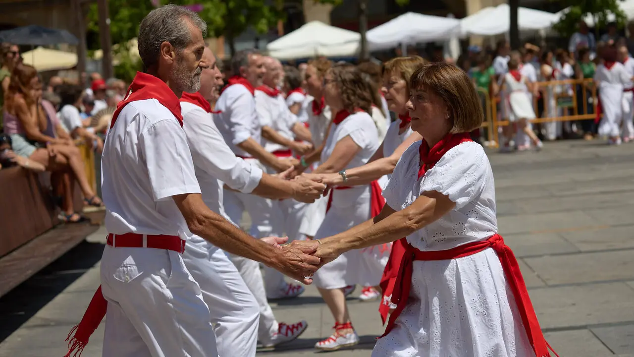 Chupinazo e inicio de las Fiestas de Estella 2026. I&Ntilde;IGO ALZUGARAY