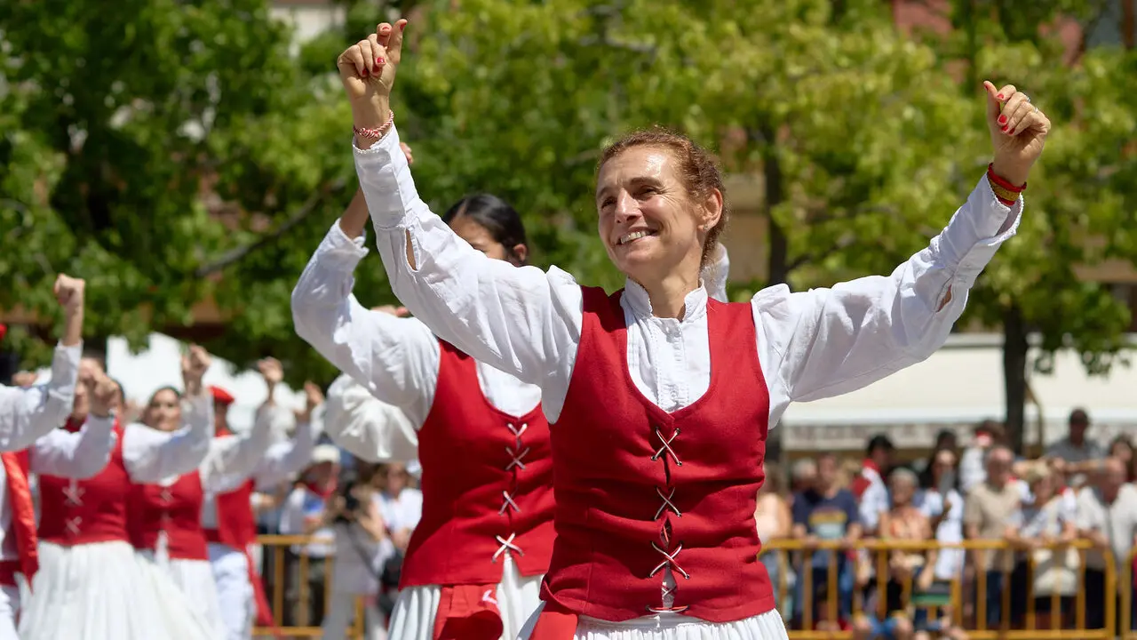 Chupinazo e inicio de las Fiestas de Estella 2026. I&Ntilde;IGO ALZUGARAY