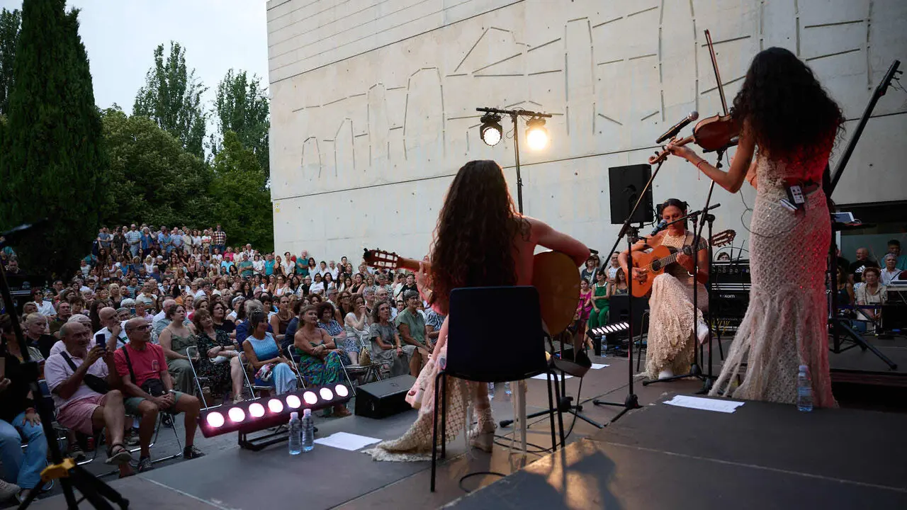 Concierto del grupo de flamenco Las Migas con el que se da inicio al ciclo Escena CIVICAN 2026. I&Ntilde;IGO ALZUGARAY