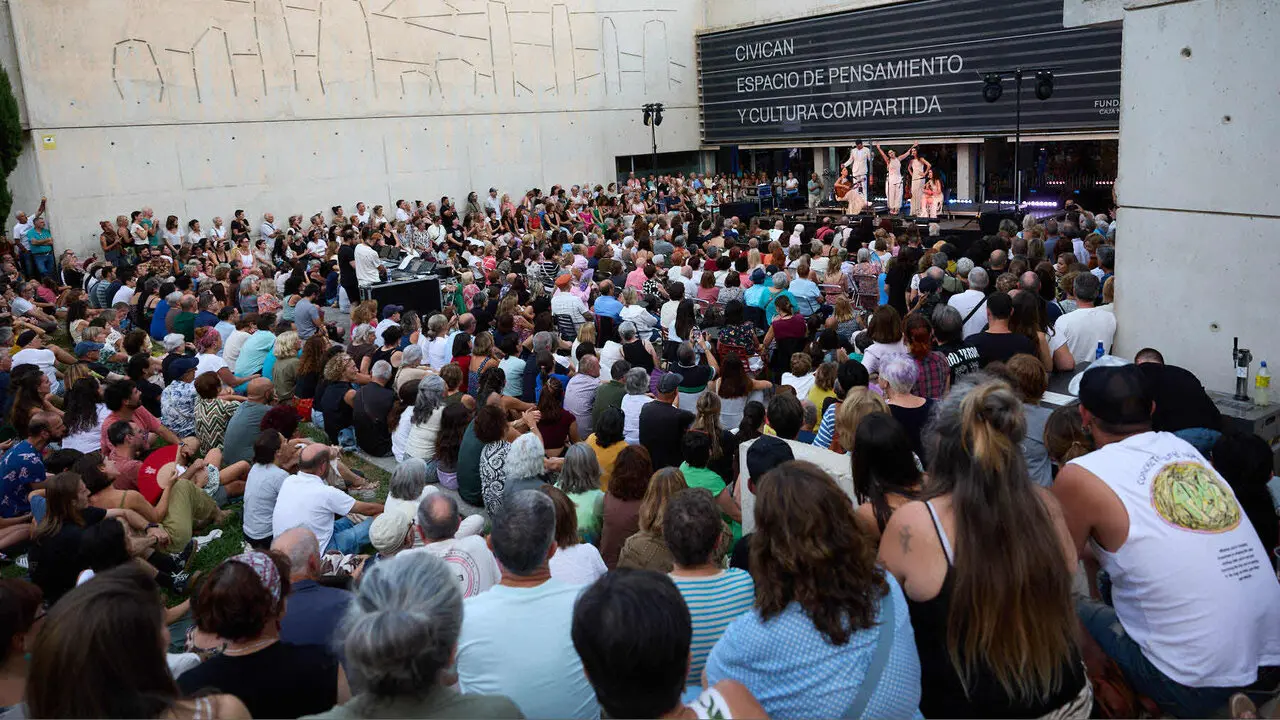 Concierto del grupo de flamenco Las Migas con el que se da inicio al ciclo Escena CIVICAN 2026. I&Ntilde;IGO ALZUGARAY