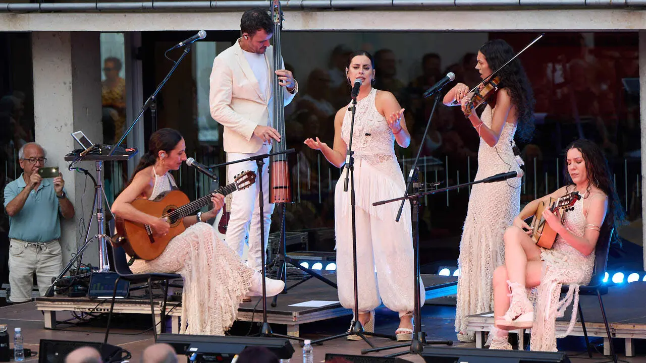 Concierto del grupo de flamenco Las Migas con el que se da inicio al ciclo Escena CIVICAN 2026. I&Ntilde;IGO ALZUGARAY
