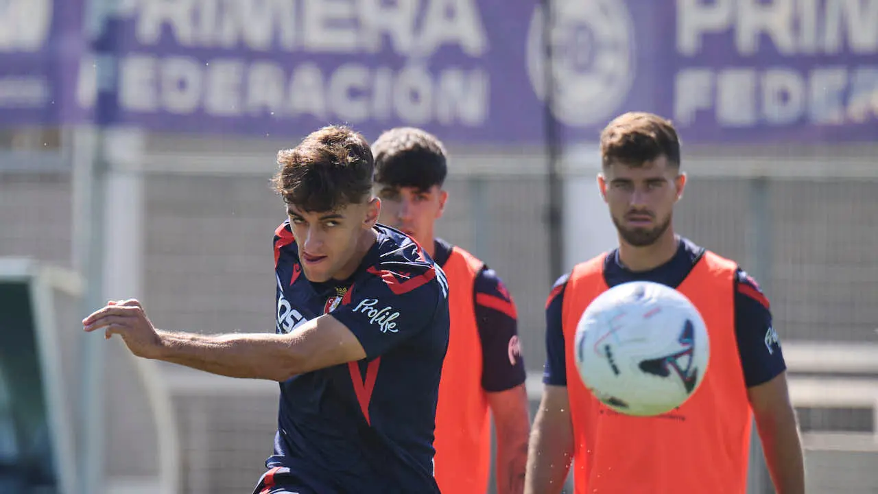 Osasuna entrena en las instalaciones de Tajonar durante la pre temporada 2026. PABLO LASAOSA