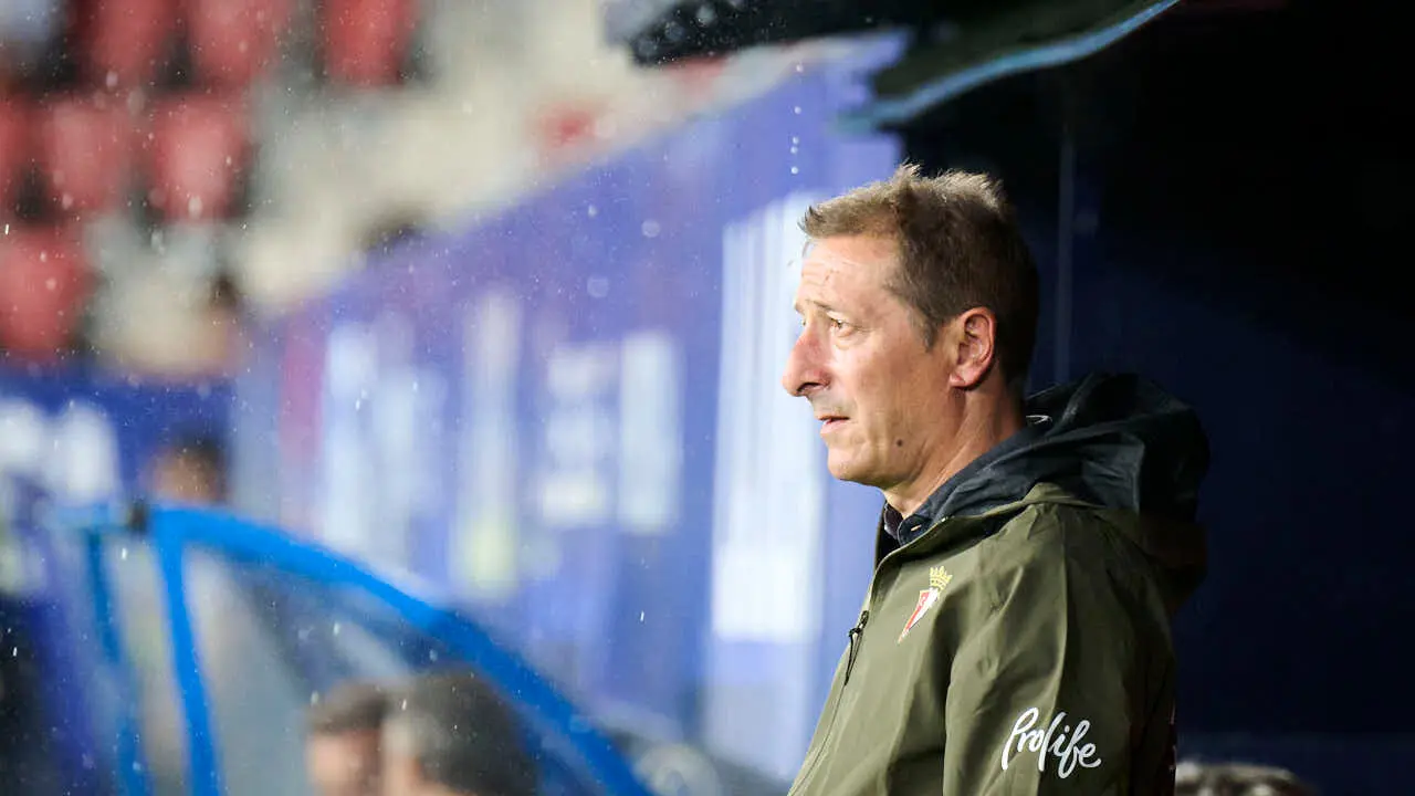 Osasuna se enfrenta al Al-Ain en el Sadar durante la pre temporada 2026-2027. PABLO LASAOSA