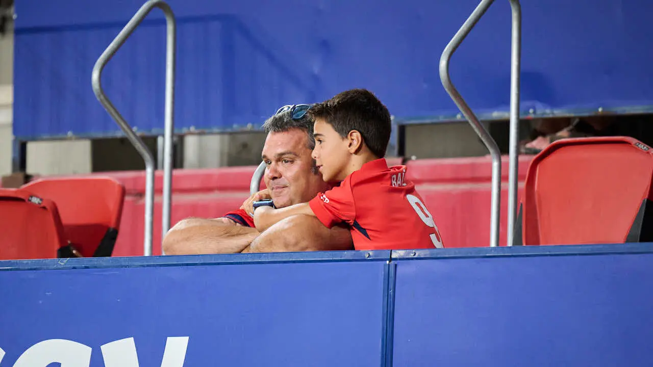 Osasuna se enfrenta al Al-Ain en el Sadar durante la pre temporada 2026-2027. PABLO LASAOSA