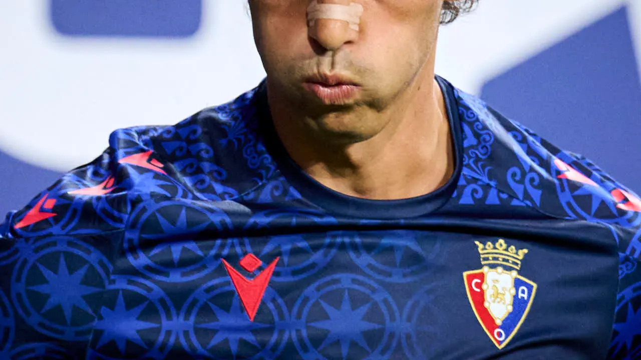 Osasuna se enfrenta al Al-Ain en el Sadar durante la pre temporada 2026-2027. PABLO LASAOSA