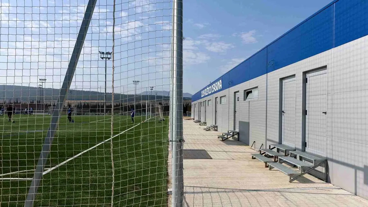 Nuevos campos, con vestuario y grada en las instalaciones deportivas de Tajonar. OSASUNA