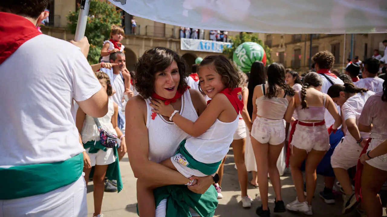 Tafalla da comienzo a sus fiestas 2026 con el Chupinazo. PABLO LASAOSA