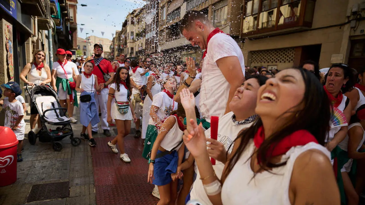 Tafalla da comienzo a sus fiestas 2026 con el Chupinazo. PABLO LASAOSA