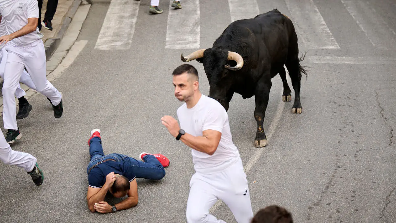 Primer encierro de las fiestas de Tafalla 2026 con toros de Valdell&aacute;n. PABLO LASAOSA