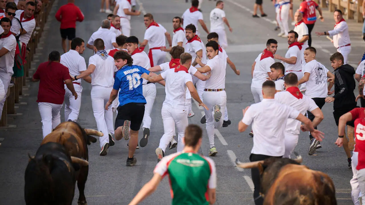 Segundo encierro de Tafalla 2026 con toros de Sobral. PABLO LASAOSA