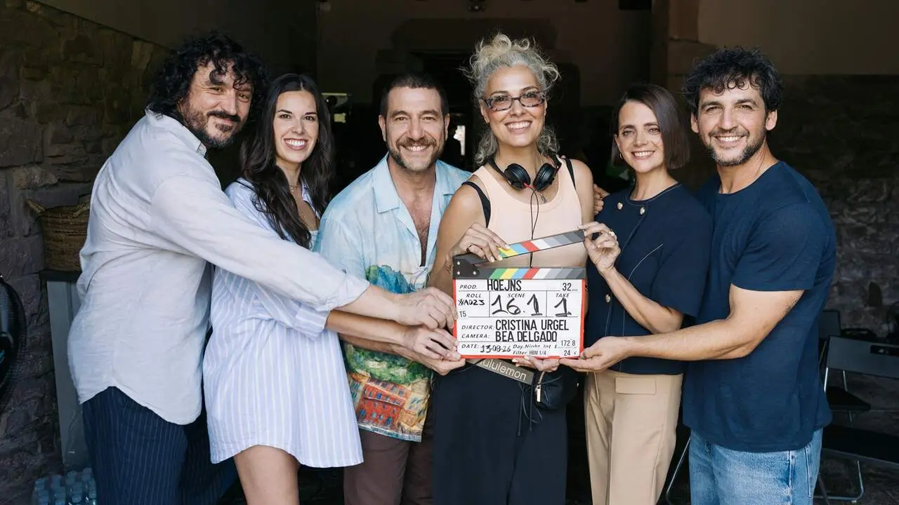 Macarena G&oacute;mez, Fran Perea y Ra&uacute;l Tej&oacute;n ruedan en Baztan la pel&iacute;cula 'Hasta que el juzgado nos separe', &oacute;pera prima en el largometraje de Cristina Urgel. NUEVE CARTAS