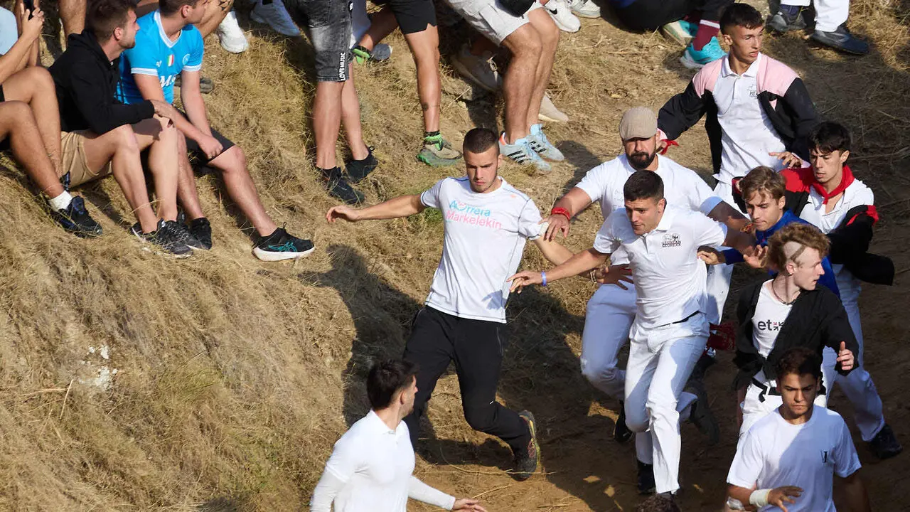 S&eacute;ptimo encierro del Pil&oacute;n de Falces 2026. I&Ntilde;IGO ALZUGARAY