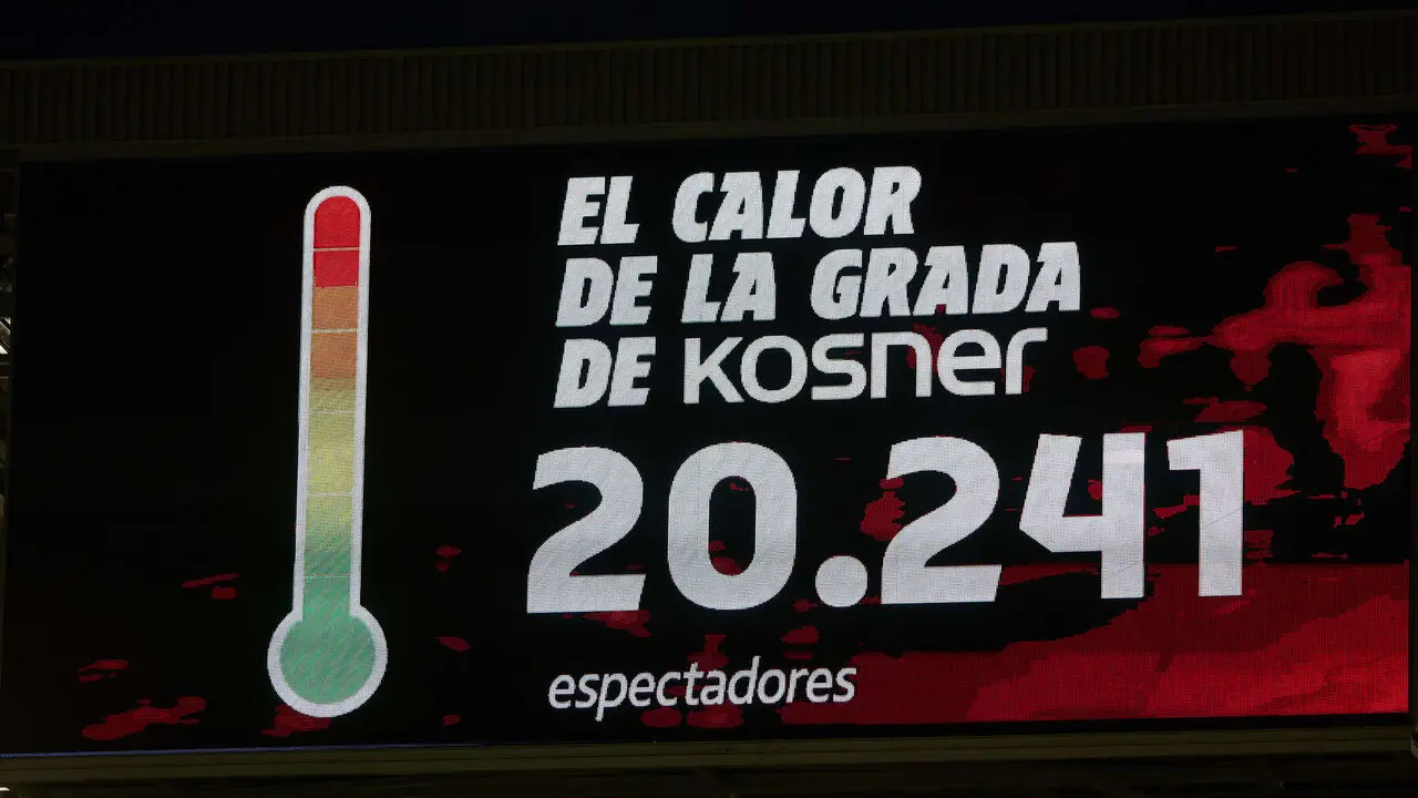 La grada del estadio de El Sadar durante el partido de La Liga EA Sports entre CA Osasuna y Levante UD disputado en Pamplona. I&Ntilde;IGO ALZUGARAY