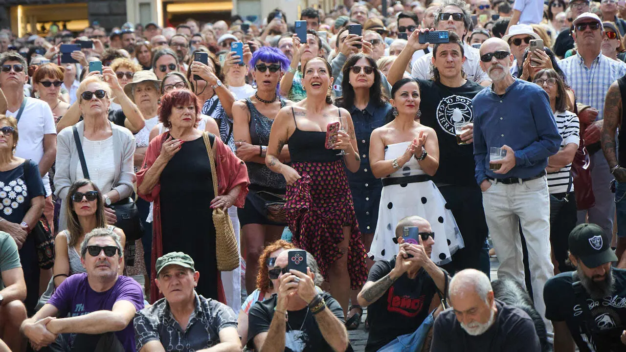 Actuaci&oacute;n de Jos&eacute; Merc&eacute; en el Balc&oacute;n del Ayuntamiento de Pamplona dentro de la XIII edici&oacute;n del Flamenco On Fire. I&Ntilde;IGO ALZUGARAY