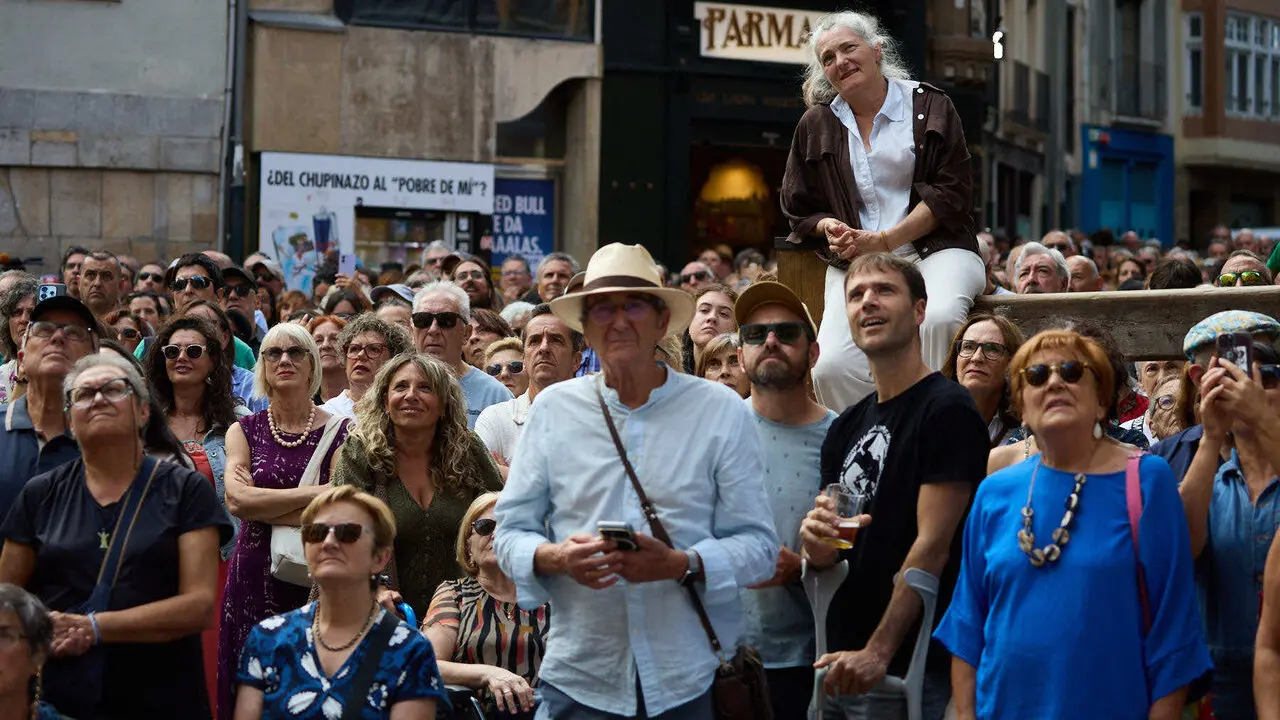 Actuaci&oacute;n de Jos&eacute; Merc&eacute; en el Balc&oacute;n del Ayuntamiento de Pamplona dentro de la XIII edici&oacute;n del Flamenco On Fire. I&Ntilde;IGO ALZUGARAY