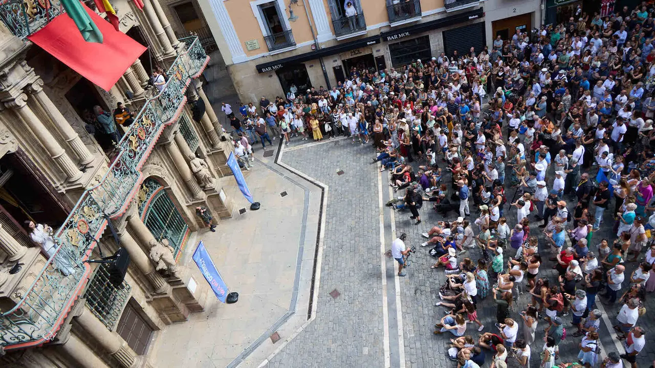Actuaci&oacute;n de Jos&eacute; Merc&eacute; en el Balc&oacute;n del Ayuntamiento de Pamplona dentro de la XIII edici&oacute;n del Flamenco On Fire. I&Ntilde;IGO ALZUGARAY