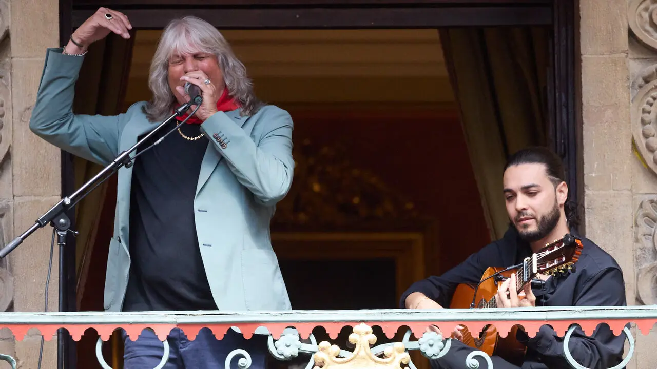 Actuaci&oacute;n de Jos&eacute; Merc&eacute; en el Balc&oacute;n del Ayuntamiento de Pamplona dentro de la XIII edici&oacute;n del Flamenco On Fire. I&Ntilde;IGO ALZUGARAY