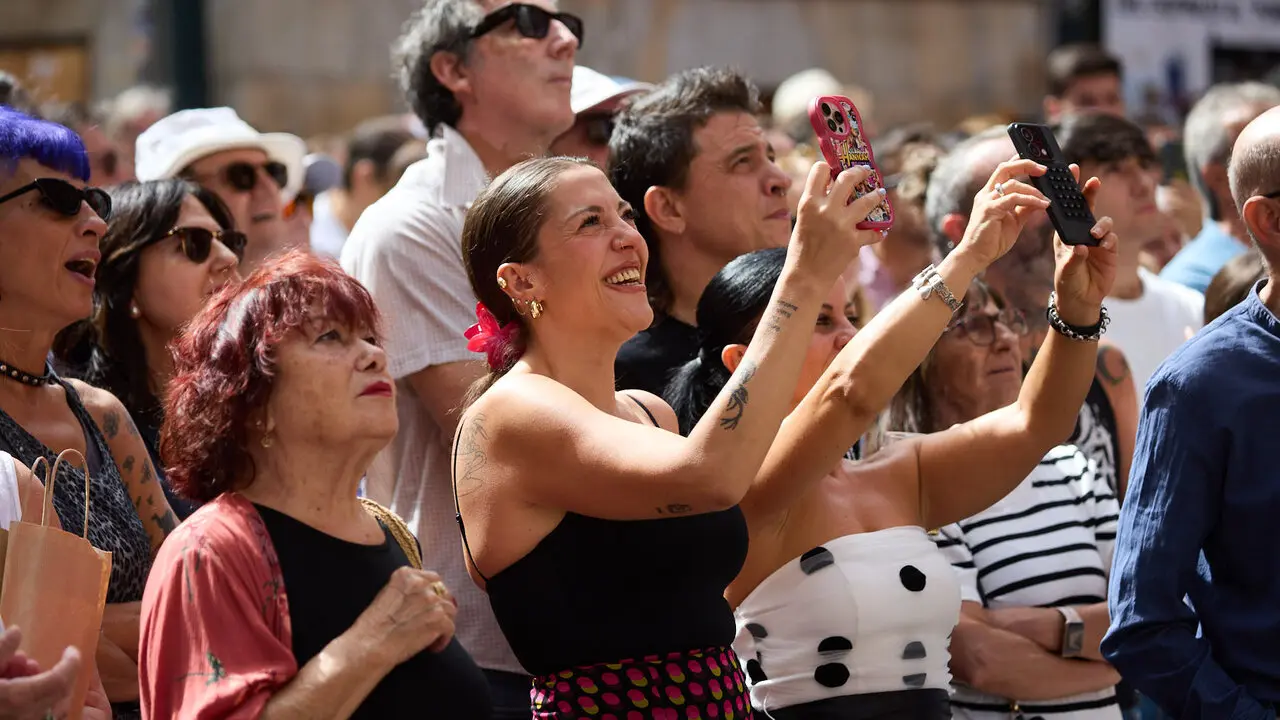 Actuaci&oacute;n de Jos&eacute; Merc&eacute; en el Balc&oacute;n del Ayuntamiento de Pamplona dentro de la XIII edici&oacute;n del Flamenco On Fire. I&Ntilde;IGO ALZUGARAY