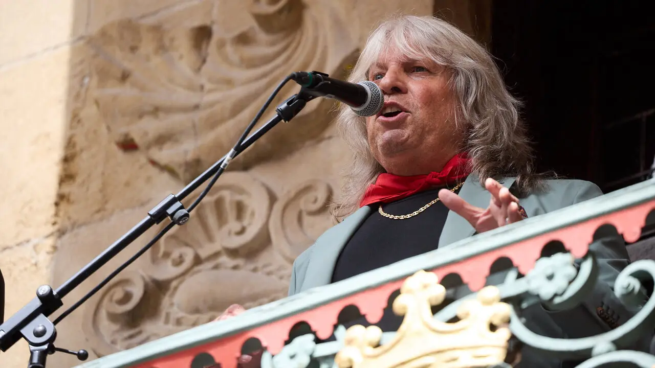 Actuaci&oacute;n de Jos&eacute; Merc&eacute; en el Balc&oacute;n del Ayuntamiento de Pamplona dentro de la XIII edici&oacute;n del Flamenco On Fire. I&Ntilde;IGO ALZUGARAY