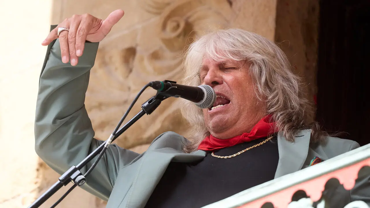 Actuaci&oacute;n de Jos&eacute; Merc&eacute; en el Balc&oacute;n del Ayuntamiento de Pamplona dentro de la XIII edici&oacute;n del Flamenco On Fire. I&Ntilde;IGO ALZUGARAY