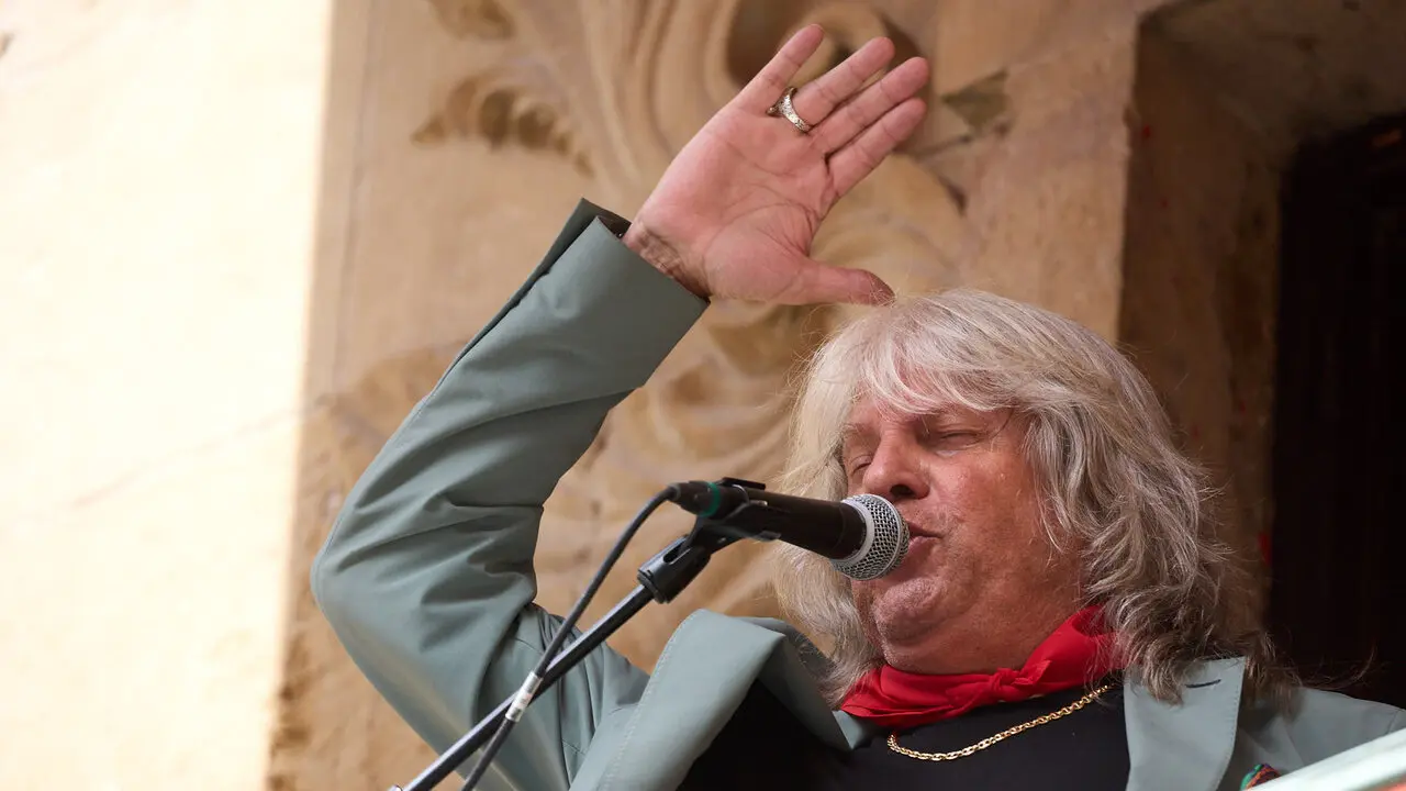 Actuaci&oacute;n de Jos&eacute; Merc&eacute; en el Balc&oacute;n del Ayuntamiento de Pamplona dentro de la XIII edici&oacute;n del Flamenco On Fire. I&Ntilde;IGO ALZUGARAY